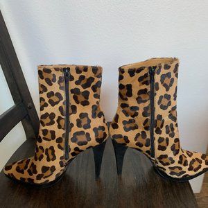 Brand New Stuart Weitzman Leopard Booties Size 9.5